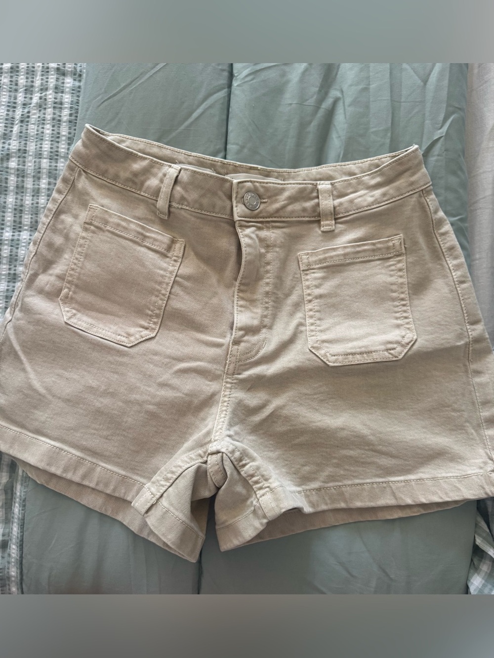 Mango Cream High-Waist Pocket Shorts